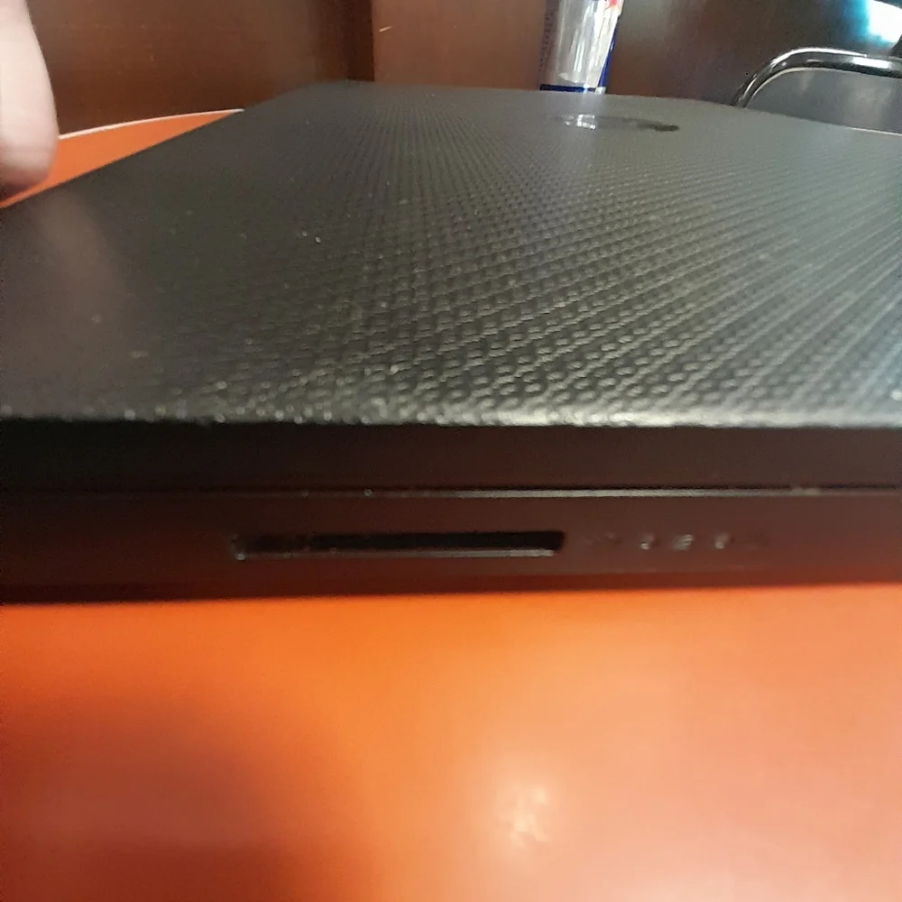 HP Essential 14